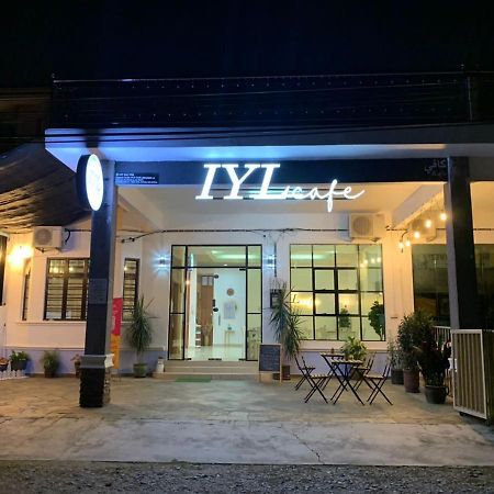 Iyl Homestay Kota Bharu Exterior photo